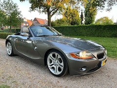 BMW Z4 Roadster - 2.5i S 18 inch. Xenon. Stoelverwarming. Climate control. Elektrische stoelen. Parkeersensoren