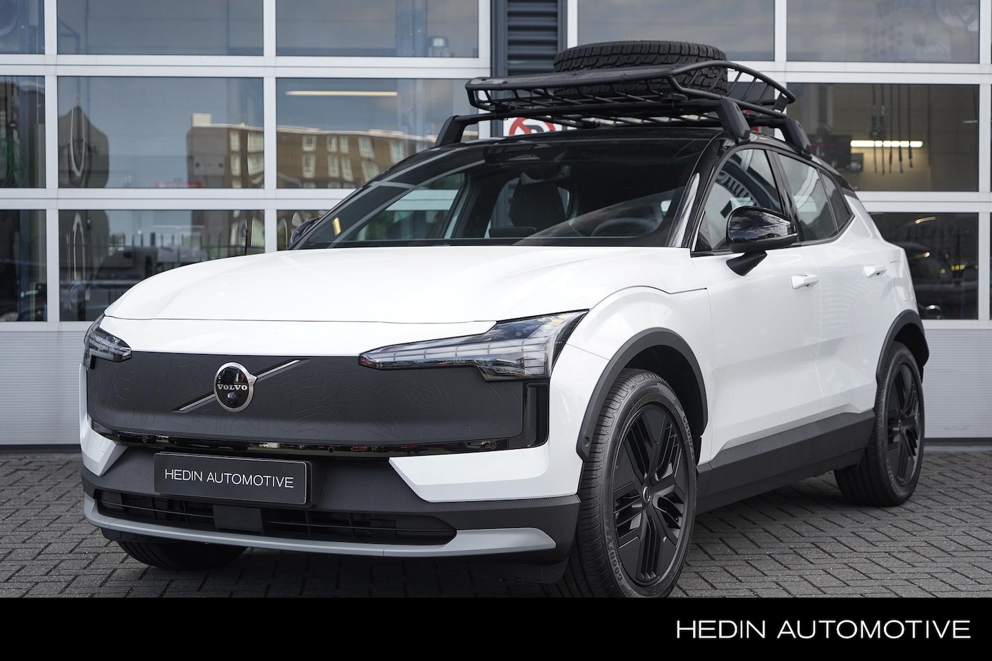 Volvo EX30 Cross Country - Twin Motor Performance Ultra 69 kWh | Glazendak | 360 Camera | Elektrische Stoelen | AWD | - AutoWereld.nl