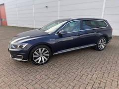 Volkswagen Passat Variant - 1.4 TSI GTE Connected Series Plus