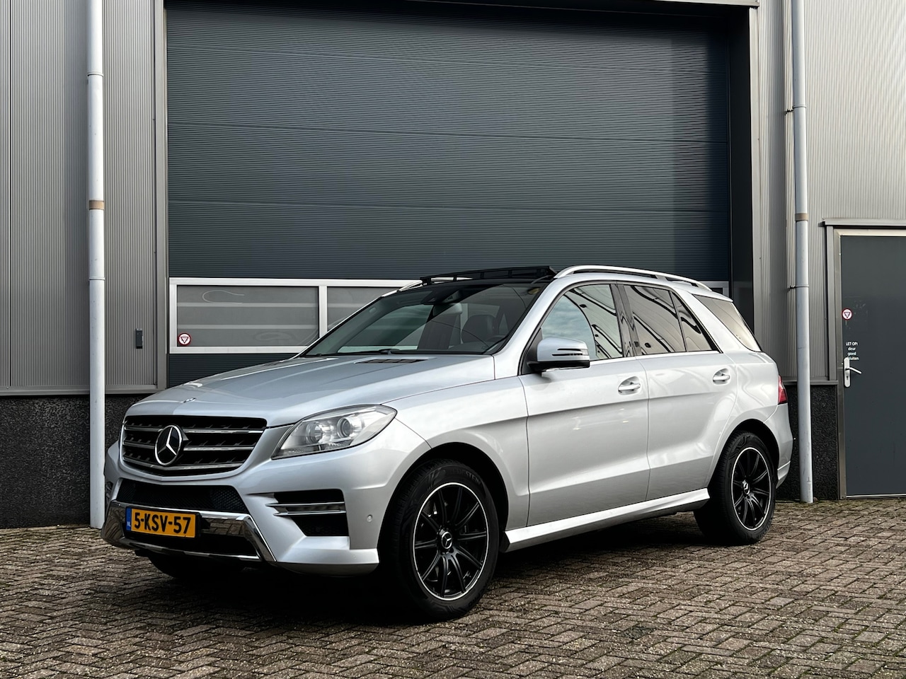 Mercedes-Benz M-klasse - 350 bj.2012 Pano|Camera|Leder|Trekh|Navi. - AutoWereld.nl