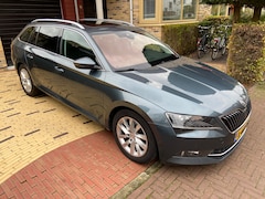 Skoda Superb Combi - 1.8 TSI Style Business Automaat Leder Pano S Dak Trekhaak Xenon Navi Bose