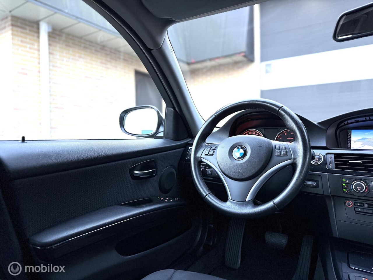 BMW 3-serie - 320i High Executive| PRE LCI|Automaat|Navi|LM16 - AutoWereld.nl