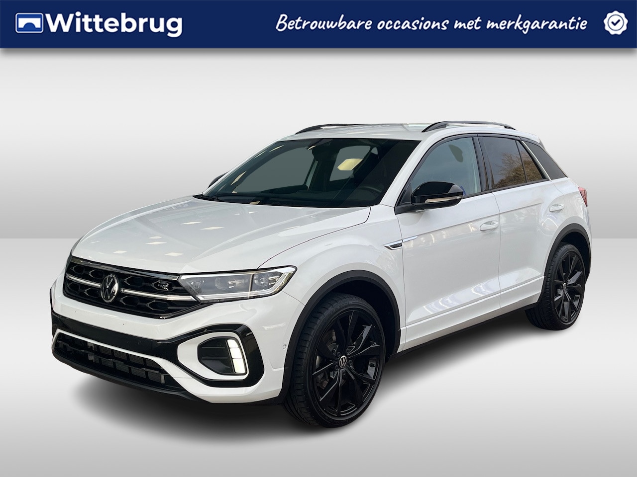 Volkswagen T-Roc - 1.5 TSI DSG R-Line / Black style / Afneembare trekhaak / Virtual cockpit Pro / 19'' LMV / - AutoWereld.nl