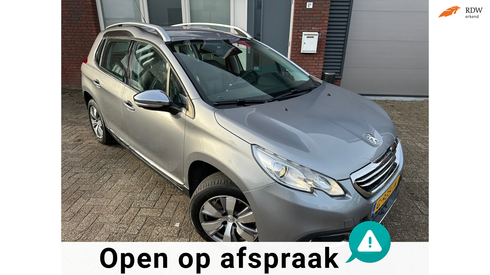 Peugeot 2008 - 1.2 PureTech Allure / Leder / Navi / PDC / Clima / Cruise - AutoWereld.nl