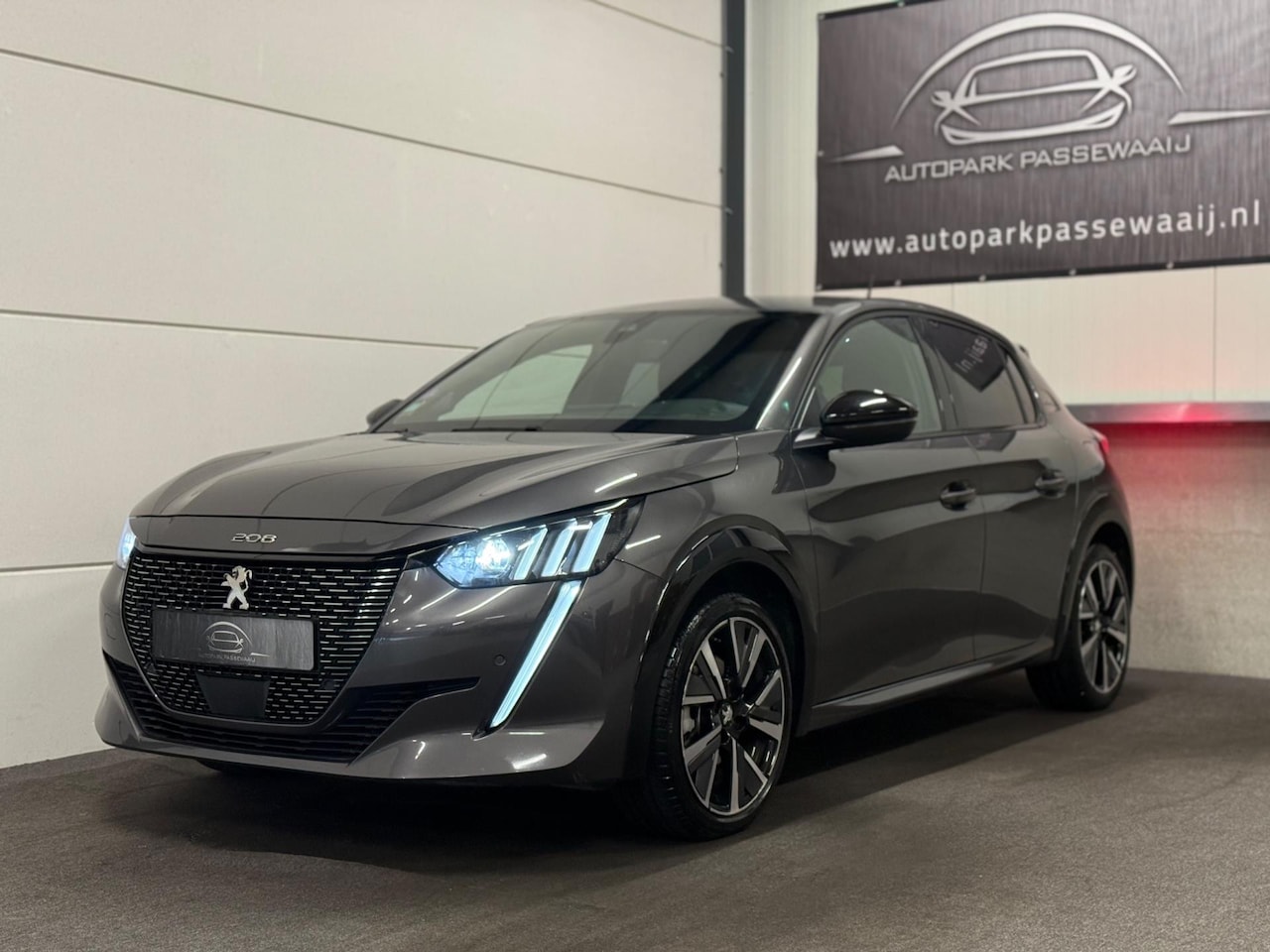 Peugeot 208 - 1.2 PureTech GT-line Cruise Control, Apple Carplay, Achteruitrijcamera, Lane-Assist, Sfeer - AutoWereld.nl