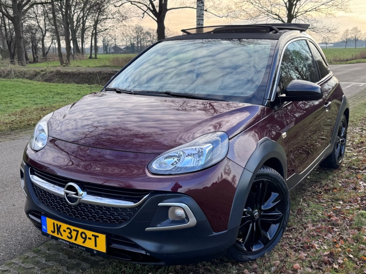 Opel ADAM - ROCKS 1.2 / OPENDAK / LEDER / 17INCH / 45DKM / 2 TONE - AutoWereld.nl