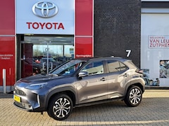 Toyota Yaris Cross - 1.5 Hybrid 115 First Edition STUUR- EN STOELVERWARMING PDC ACHTER APPLE CAR PLAY & ANDROID