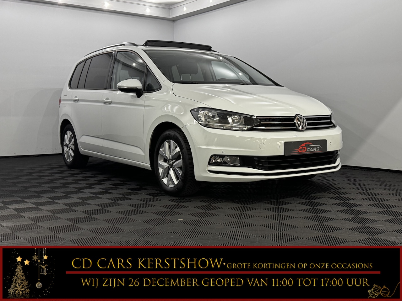 Volkswagen Touran - 1.2 TSI Comfortline 7p Pano, Navi, Parkeersensoren, Cruise control, Clima, Lichtmetalen ve - AutoWereld.nl