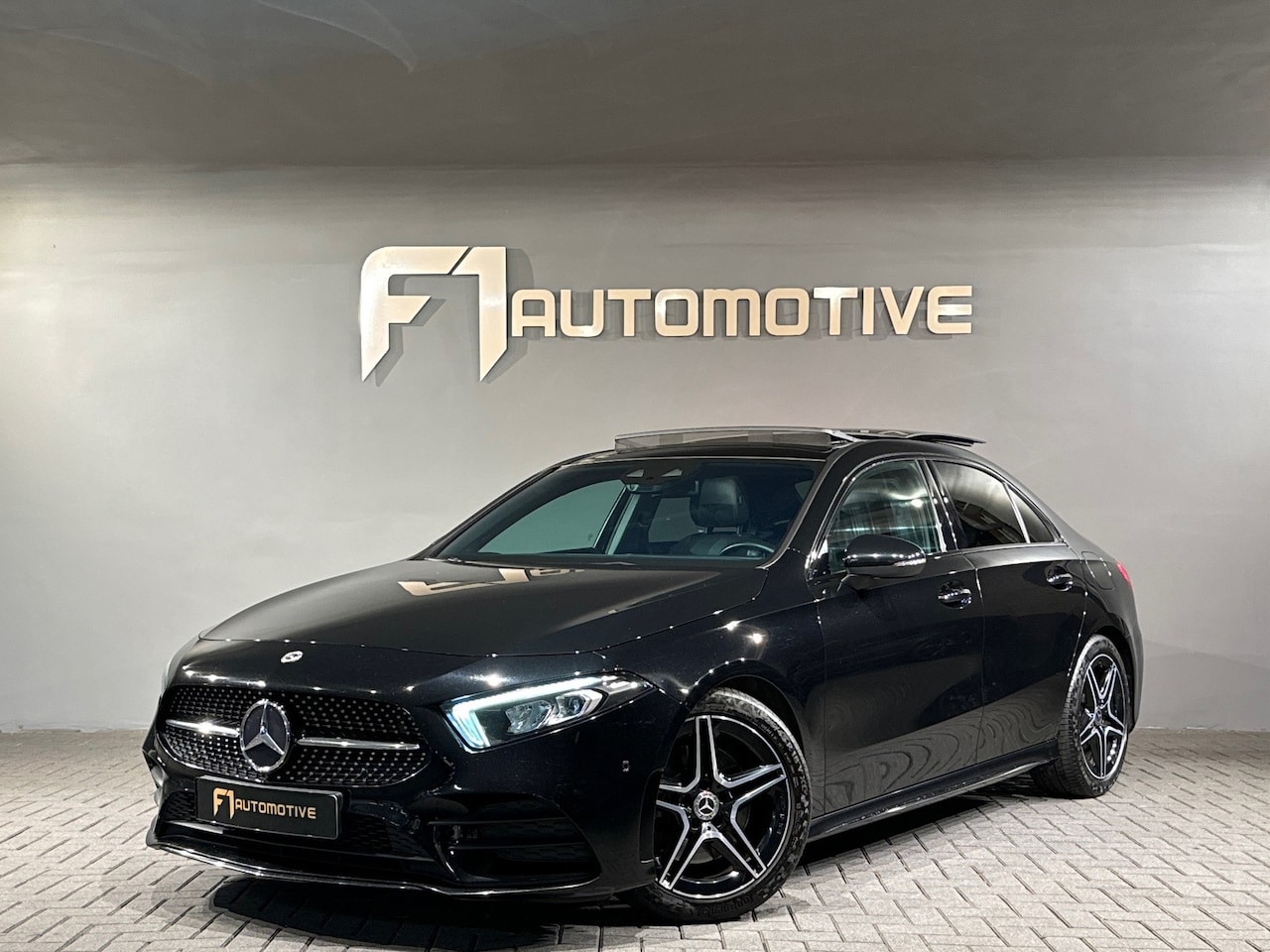 Mercedes-Benz A-klasse - 250 AMG Limo|Pano|Night|Sfeer|Burmest - AutoWereld.nl