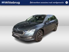 Skoda Octavia Combi - 1.4 TSI iV PHEV Style 204 pk / Panoramadak / LED Koplampen / Standkachel / Head-up Display