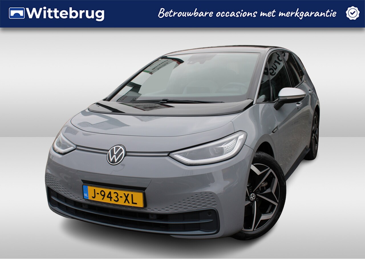 Volkswagen ID.3 - First Plus 58 kWh / Navigatie / LM 19 inch / APP / Camera / Parkeersensoren / LED - AutoWereld.nl