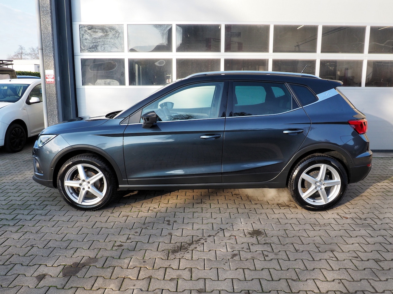 SEAT Arona - FR 1.0 TGI Business Intense LUXE! NAVI STOELVERW. CAMERA.