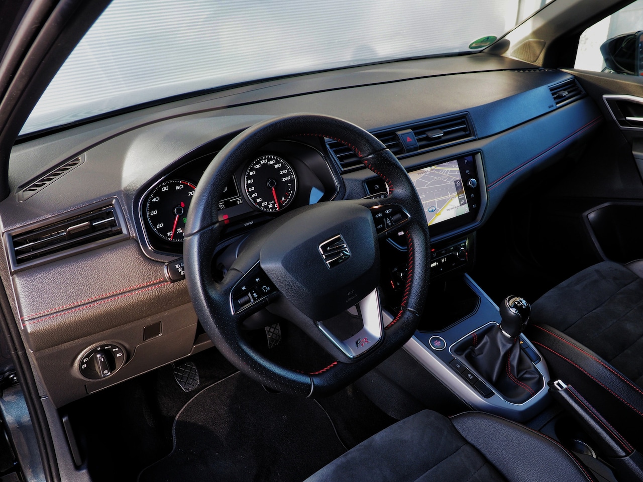 SEAT Arona - FR 1.0 TGI Business Intense LUXE! NAVI STOELVERW. CAMERA.