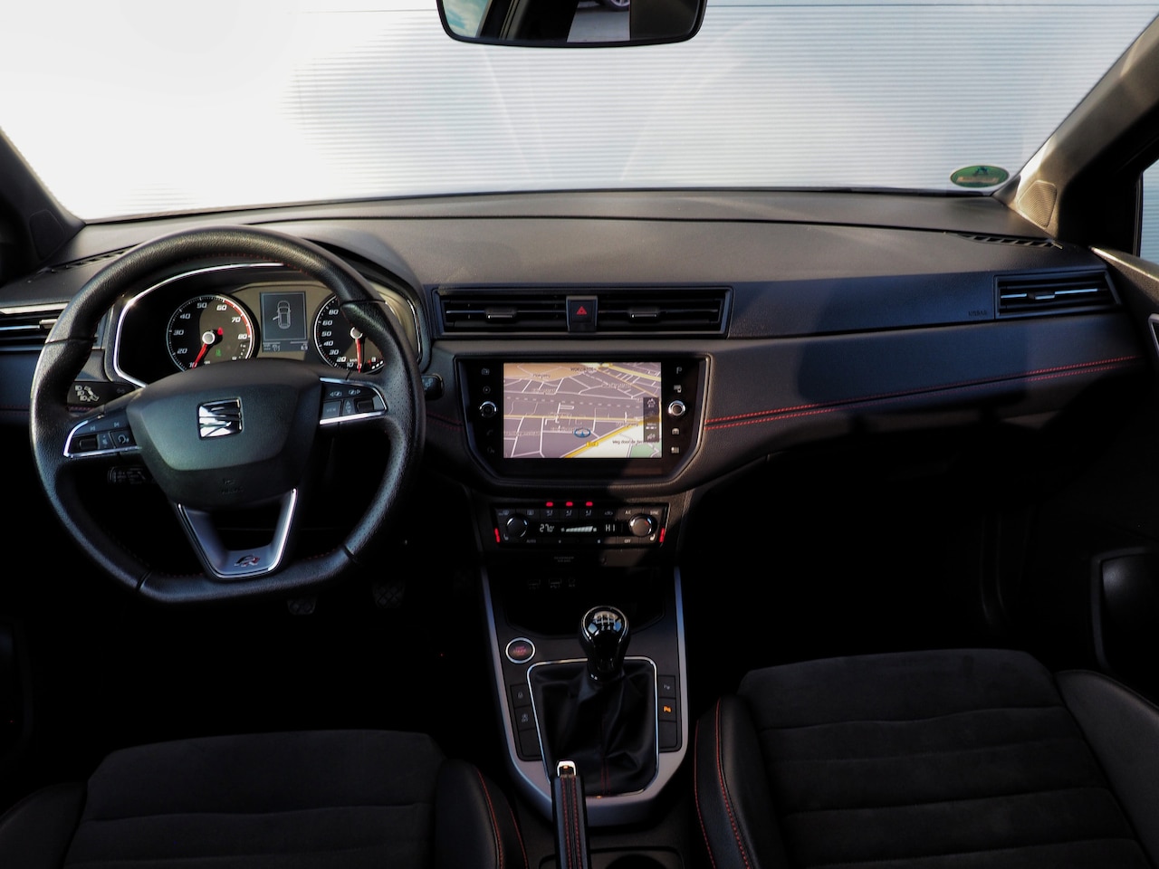 SEAT Arona - FR 1.0 TGI Business Intense LUXE! NAVI STOELVERW. CAMERA.