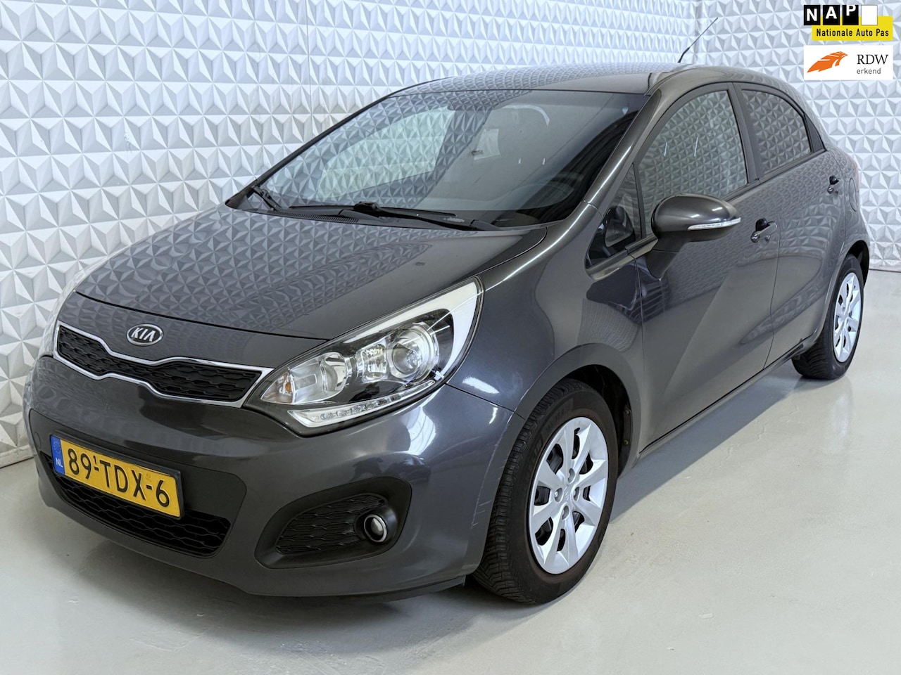 Kia Rio - 1.2 CVVT Plus Pack van de 1e eigenaresse! (2012) - AutoWereld.nl