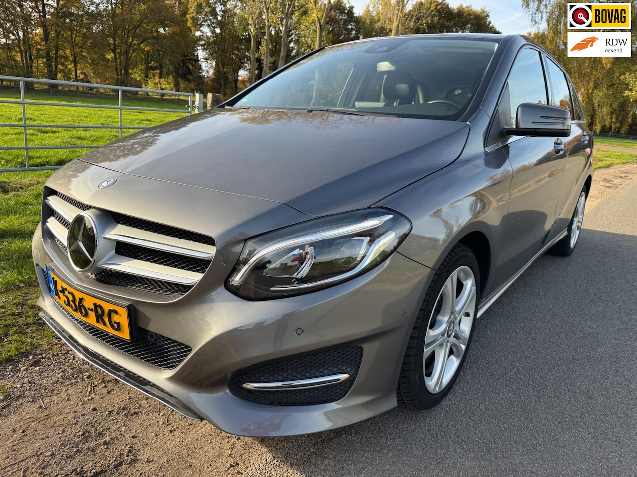Mercedes-Benz B-klasse - 200 Prestige top onderhouden met camera en navigatie - AutoWereld.nl
