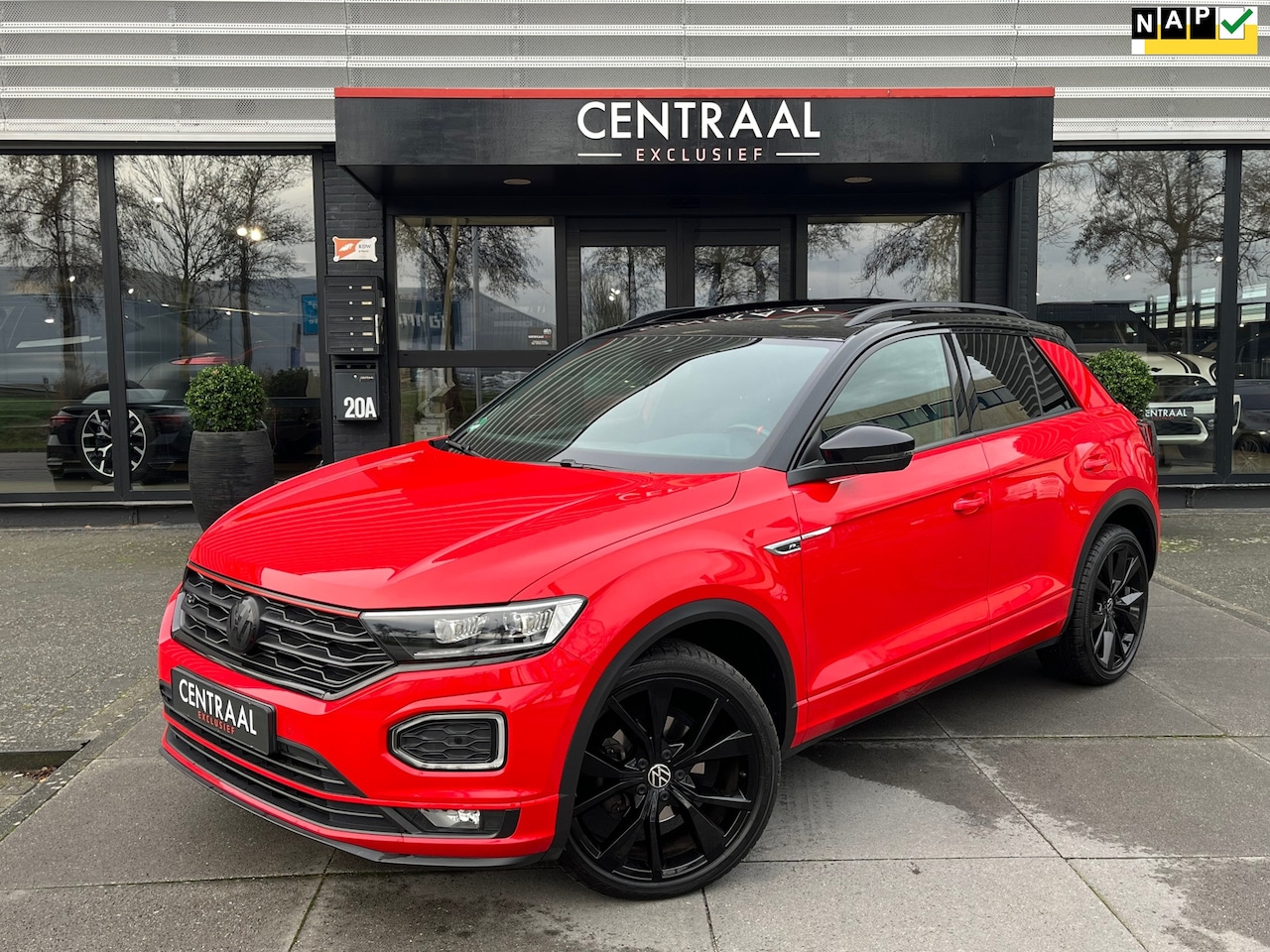 Volkswagen T-Roc - 1.5 TSI R-Line|Pano|ACC|Pdc|Keyless|Carplay|Virtual Cockpit|NL-Auto|150PK - AutoWereld.nl