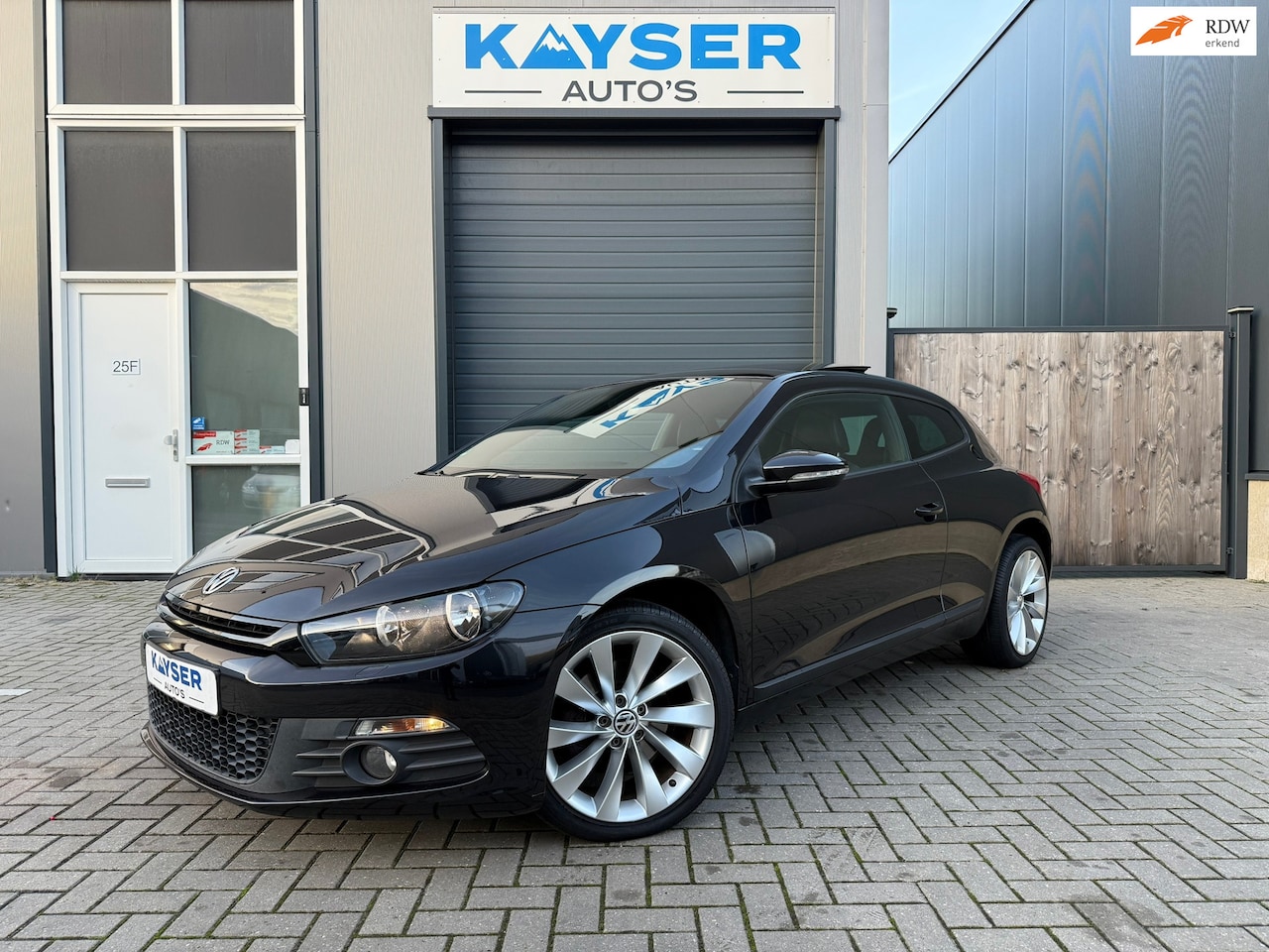 Volkswagen Scirocco - 2.0 TSI DSG Pano DCC Leder Stoelverw Cruise Airco Navi - AutoWereld.nl