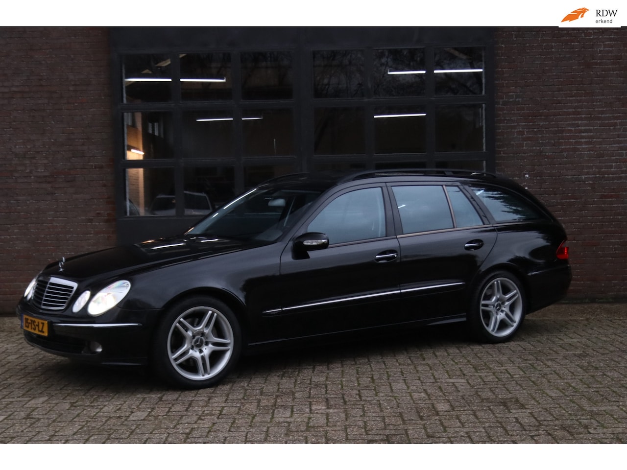 Mercedes-Benz E-klasse Combi - 500 AMG-Style Pano-PDC-CC-AUT - AutoWereld.nl