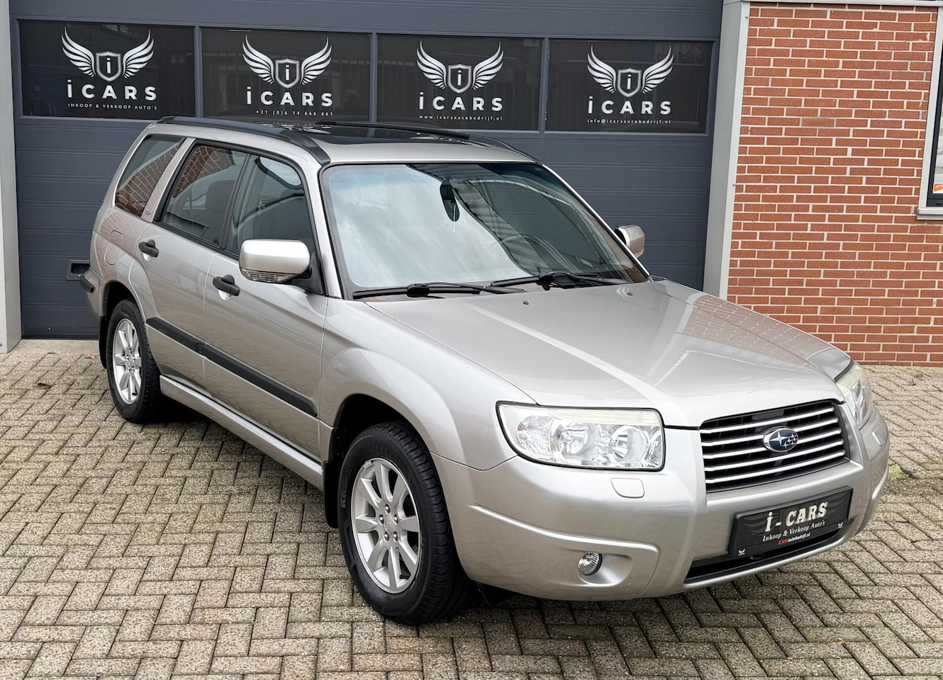 Subaru Forester - 2.0 X Comfort PANO TREKHAAK DEALER ONDERHOUDEN - AutoWereld.nl