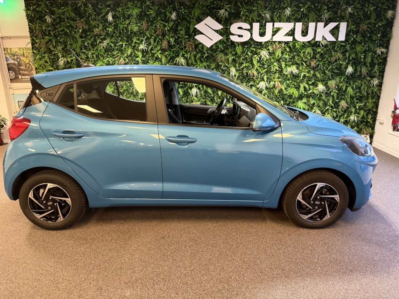 Hyundai i10 - Airco LMV CC 5-drs. 1.0 Comfort Michelin All-seasons Handsfree bellen - AutoWereld.nl