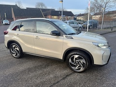 Suzuki Vitara - 1.4 Boosterjet Style Smart Hybrid // 1500 kilo trekgewicht // Nieuwstaat // Snel te rijden