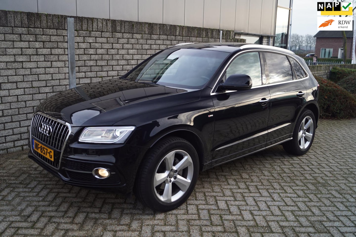 Audi Q5 - 2.0 TFSI Quattro S Line Autom Panodak Half Leder/Stof Sportst Navi Clima Xenon Cruise 2x P - AutoWereld.nl