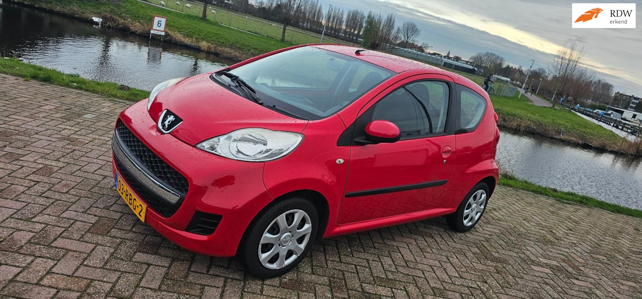Peugeot 107 - 1.0-12V XS airco centr lage kms - AutoWereld.nl