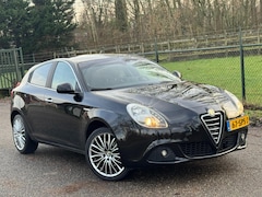 Alfa Romeo Giulietta - 1.4 T Distinctive /Automaat/Navi/Airco/Cruise/