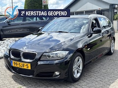 BMW 3-serie Touring - 318i Luxury Line 2011 Zwart Leer Xenon