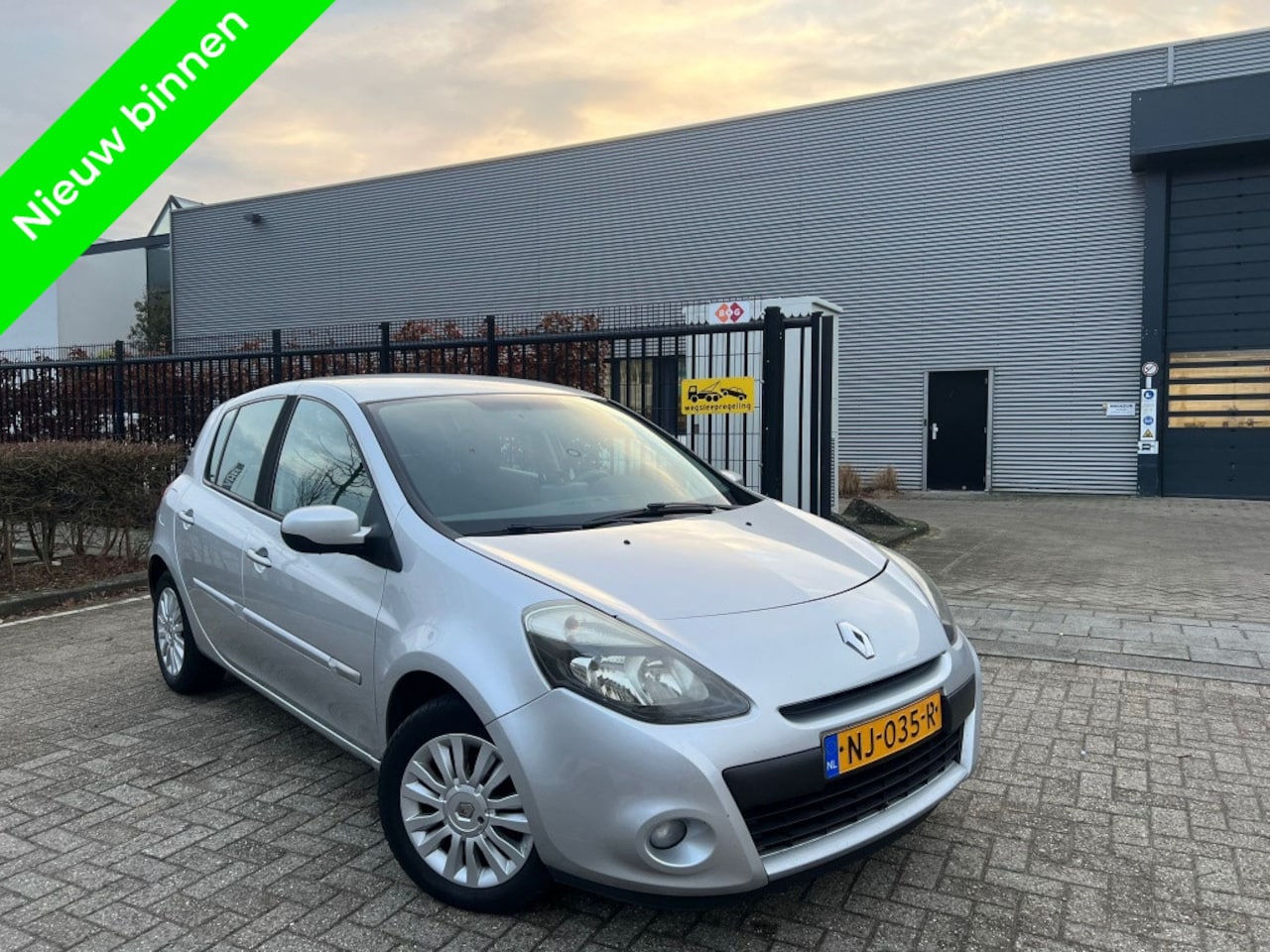 Renault Clio - 1.5 dCi Navigatie|Bleutooth|Cruise - AutoWereld.nl
