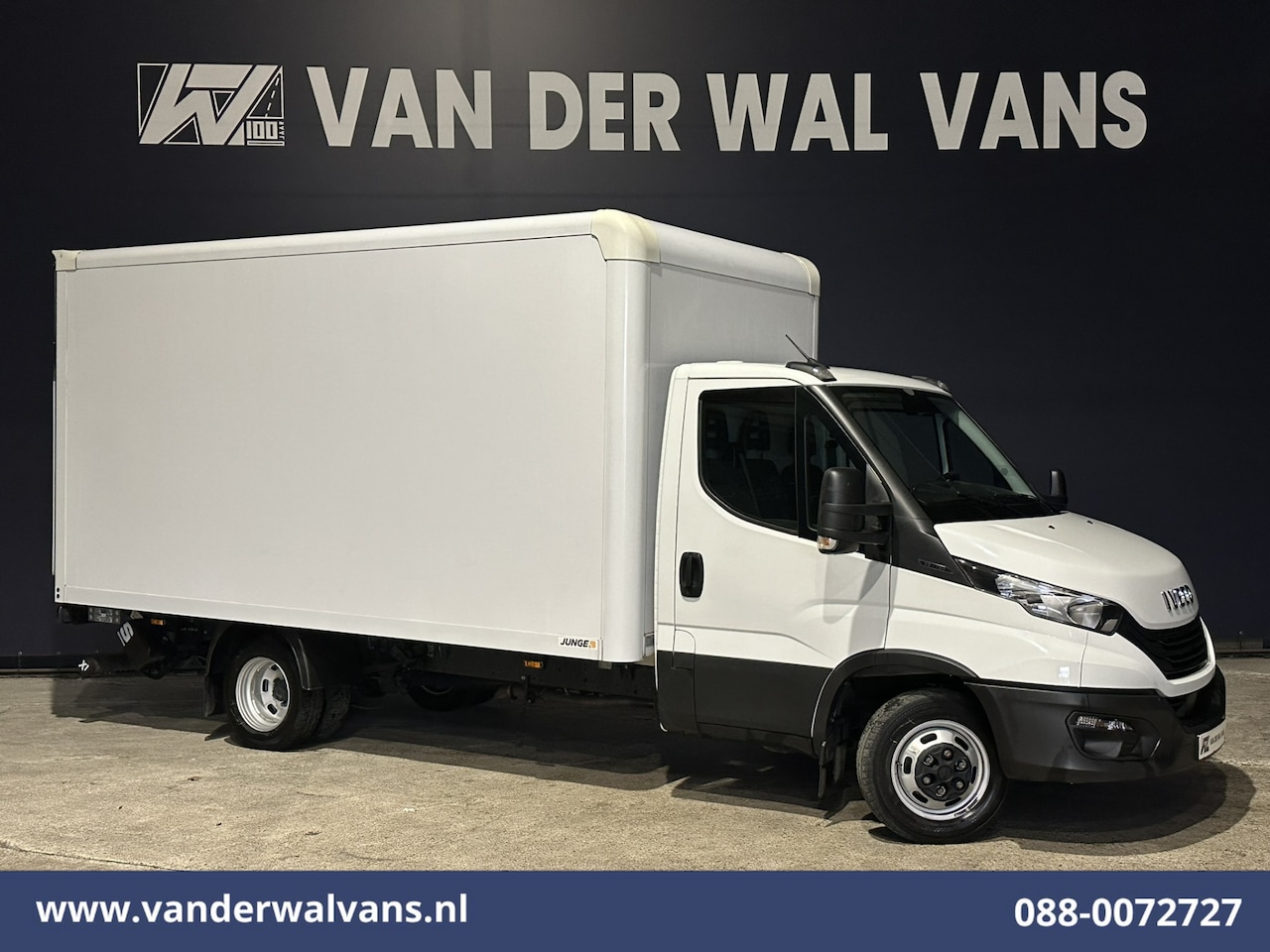 Iveco Daily - 35C16H 157pk Bakwagen Dubbel Lucht Laadklep Euro6 Airco | 910kg laadvermogen Bijrijdersban - AutoWereld.nl