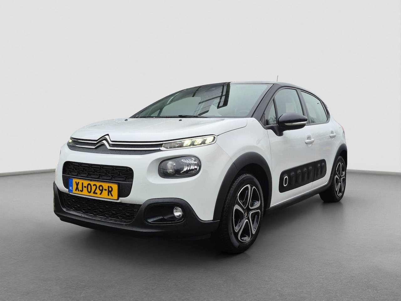Citroën C3 - 1.2 PureTech Shine Trekhaak | Parkeersensoren | Carplay/android auto | Climate control - AutoWereld.nl