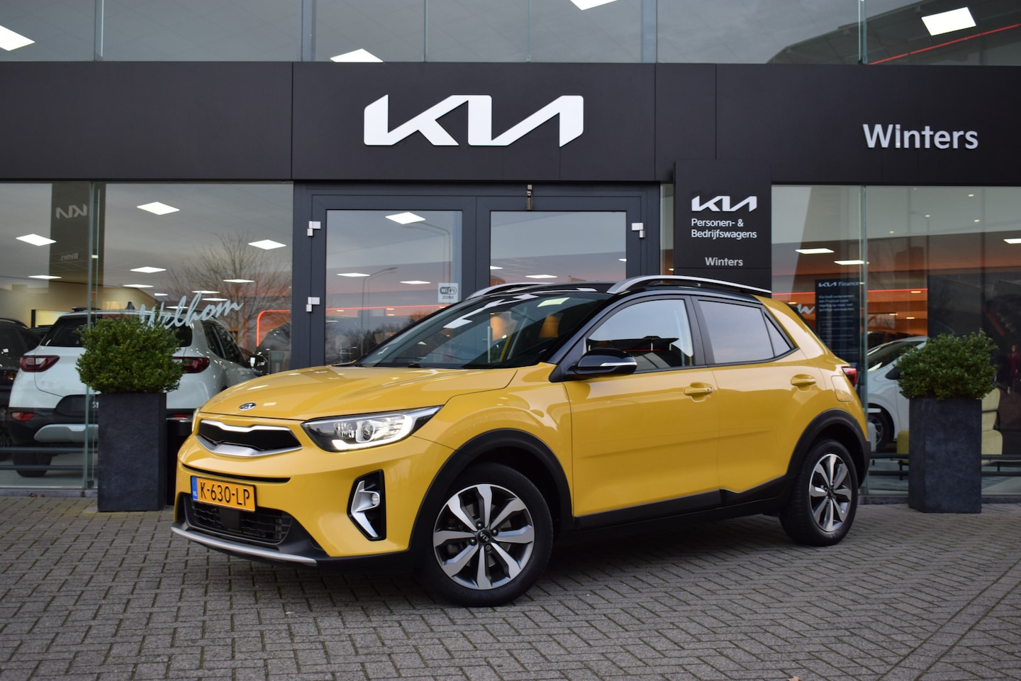Kia Stonic - 1.0 T-GDi MHEV DynamicPlusLine | Automaat | Trekhaak | Cruise Control | Navigatie | Stoel+ - AutoWereld.nl