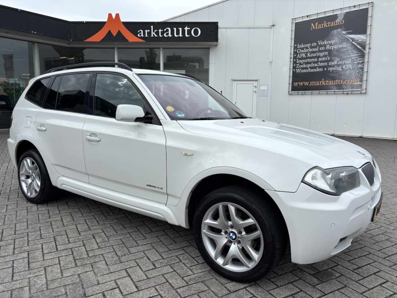 BMW X3 - xDrive25i M-pakket Automaat schokt - AutoWereld.nl