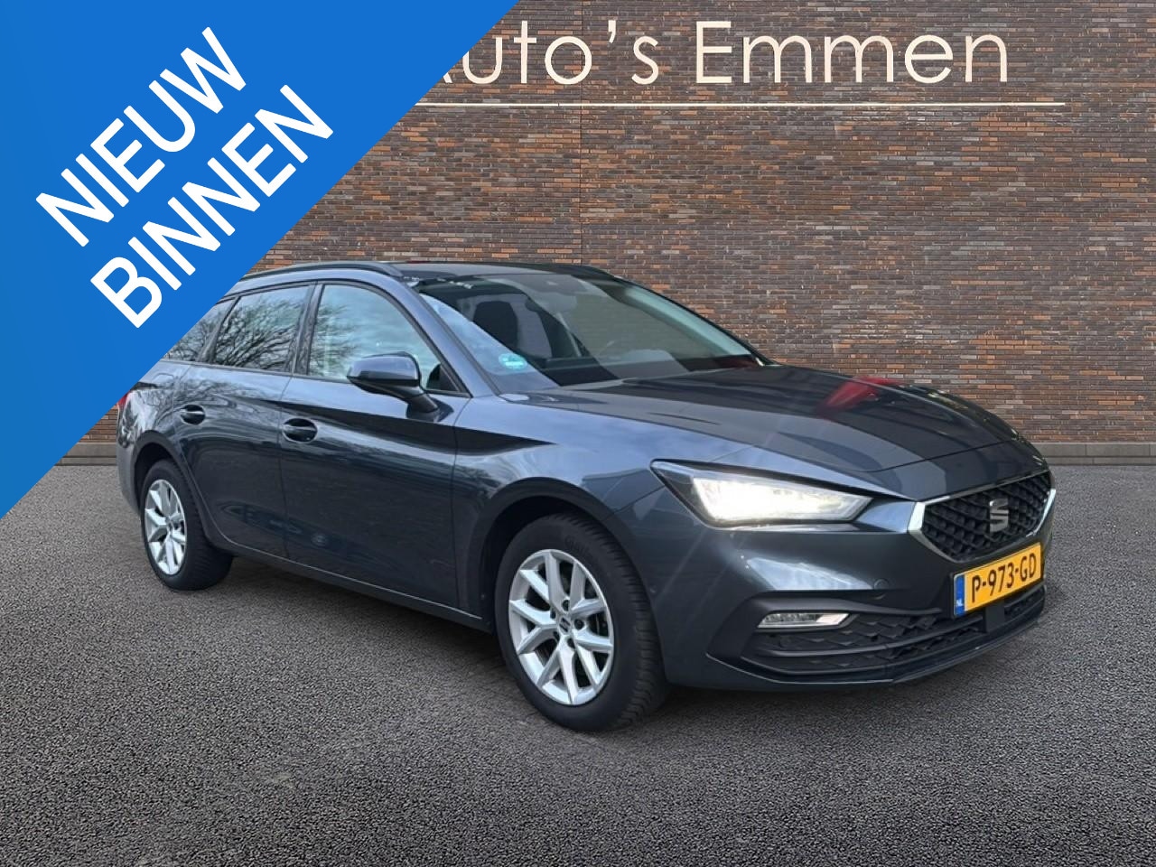 SEAT Leon Sportstourer - 2.0 TDI Style Business Intense 2.0 TDI Style Business Intense - AutoWereld.nl