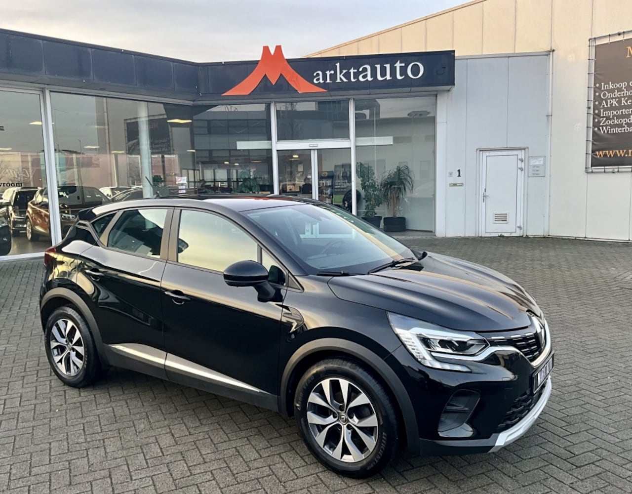 Renault Captur - 1.3 TCe Business Zen Carplay Bluetooth Cruise Stoelverwarming - AutoWereld.nl