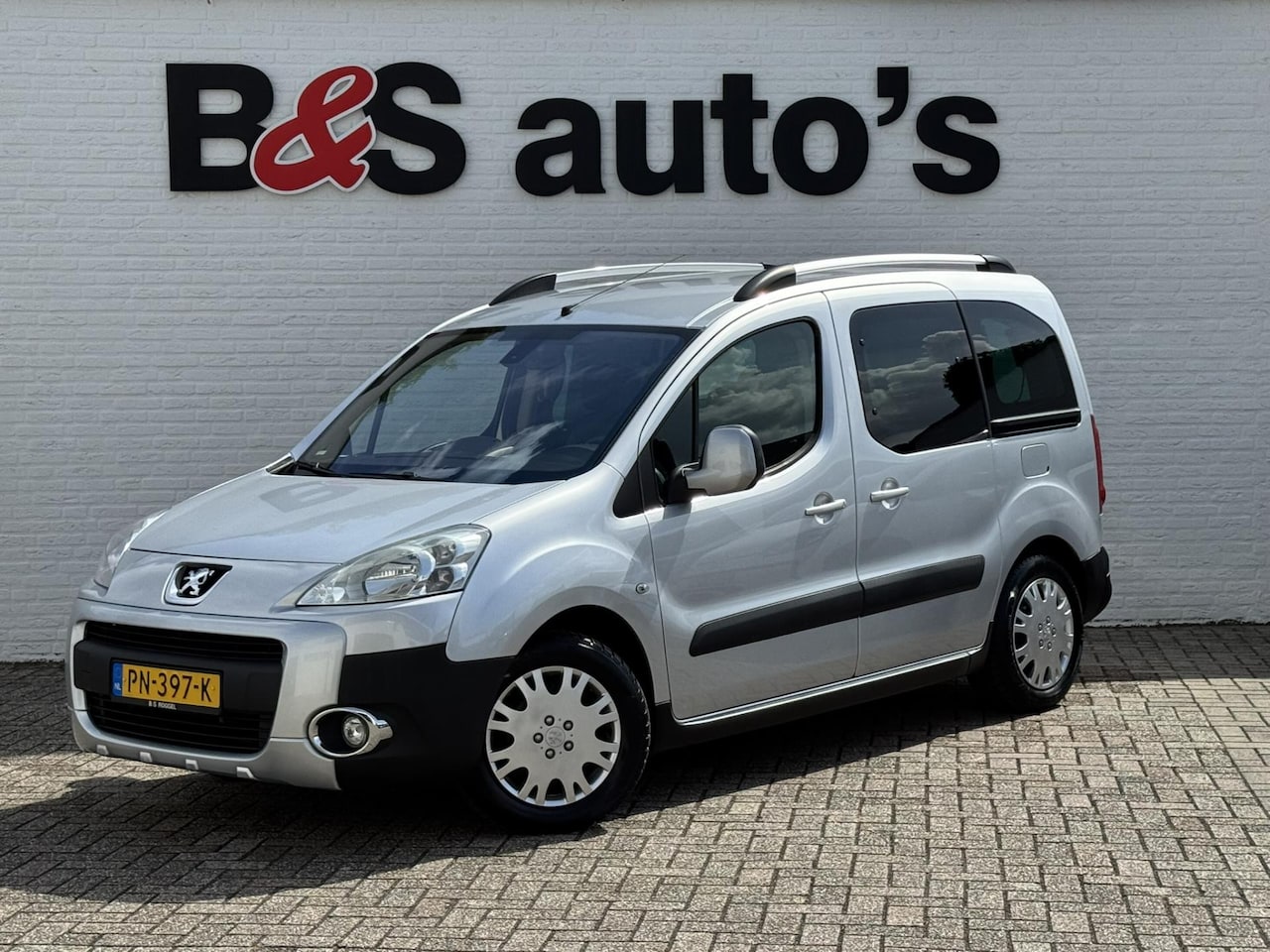 Peugeot Partner Tepee - 1.6 XT Rolstoellift Airco Schuifdeur links / rechts Dakrails - AutoWereld.nl