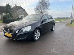 Volvo V60 - 2.4 D5 AUT R-Design PDC 215PK