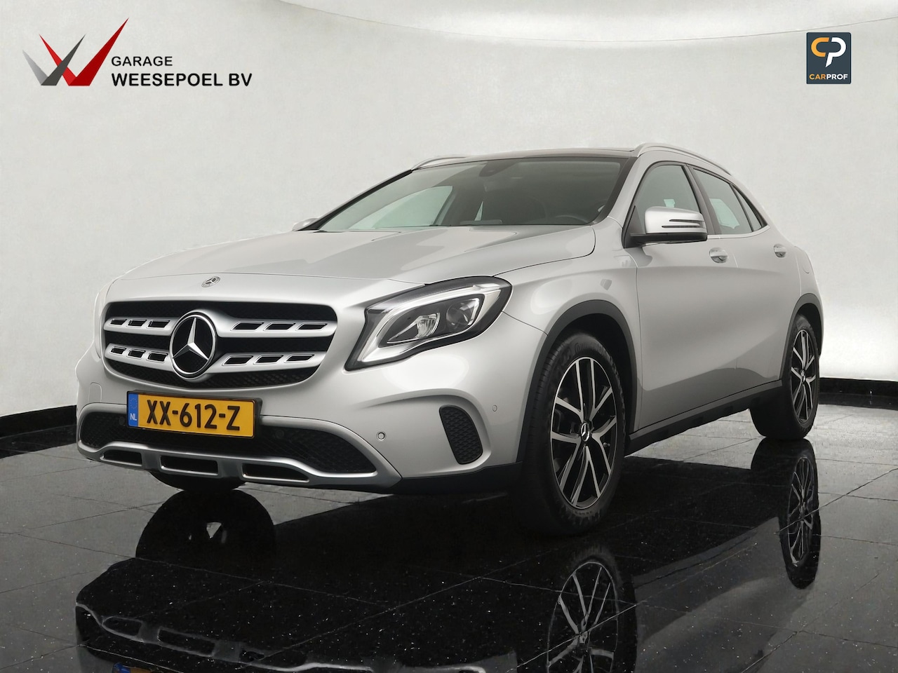 Mercedes-Benz GLA-Klasse - 200 Premium Automaat - Navigatie - Camera - Panoramadak - 18 inch LM velgen - Afneembare t - AutoWereld.nl