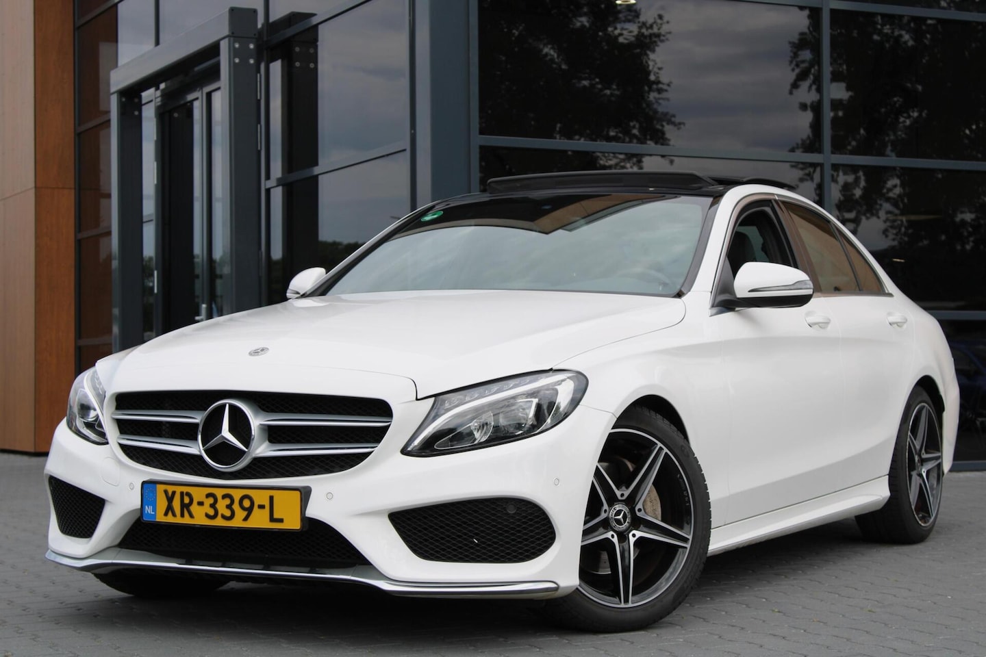 Mercedes-Benz C-klasse - 200CDI AMG | Pano | Origineel NL | Camera - AutoWereld.nl