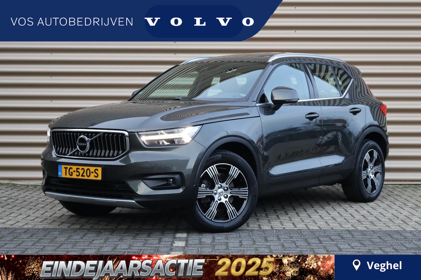 Volvo XC40 - 2.0 T4 Inscription | Leder amber | Panoramadak | Trekhaak elektr. - AutoWereld.nl