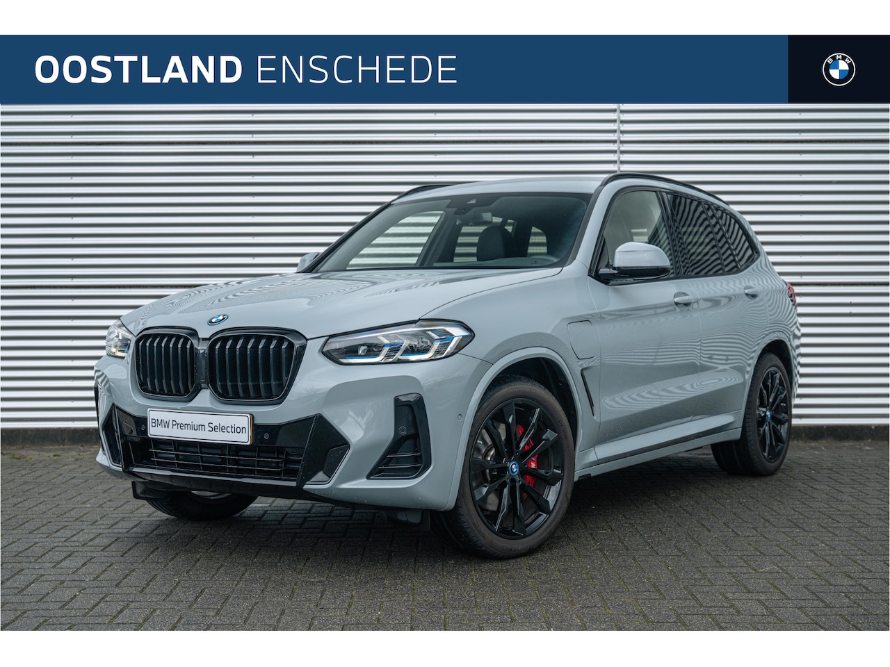 BMW X3 - xDrive30e High Executive M Sport Automaat / Sportstoelen / Laserlight / Head-Up / Achterui - AutoWereld.nl