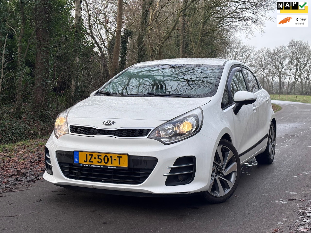 Kia Rio - 1.2 CVVT ExecutiveLine | Cruise + Navi Nu € 5.950,-!!! - AutoWereld.nl
