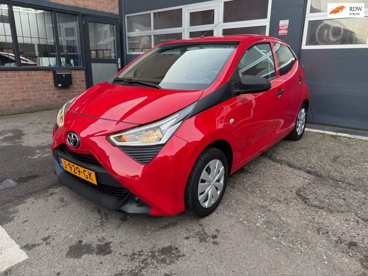 Toyota Aygo - 1.0 VVT-i x-fun met bluetooth en airco - AutoWereld.nl