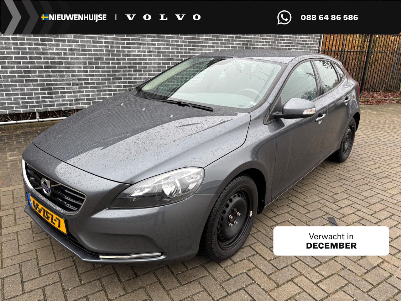 Volvo V40 - 1.6 T3 Kinetic | Trekhaak | Navigatie | Achteruitrijcamera | Cruise control | Parkeersenso - AutoWereld.nl