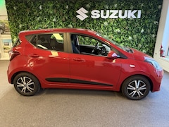 Hyundai i10 - Heel weinig KM's Airco 1.0i ComfortLMV Trekhaak PDC CC Handsfree bellen