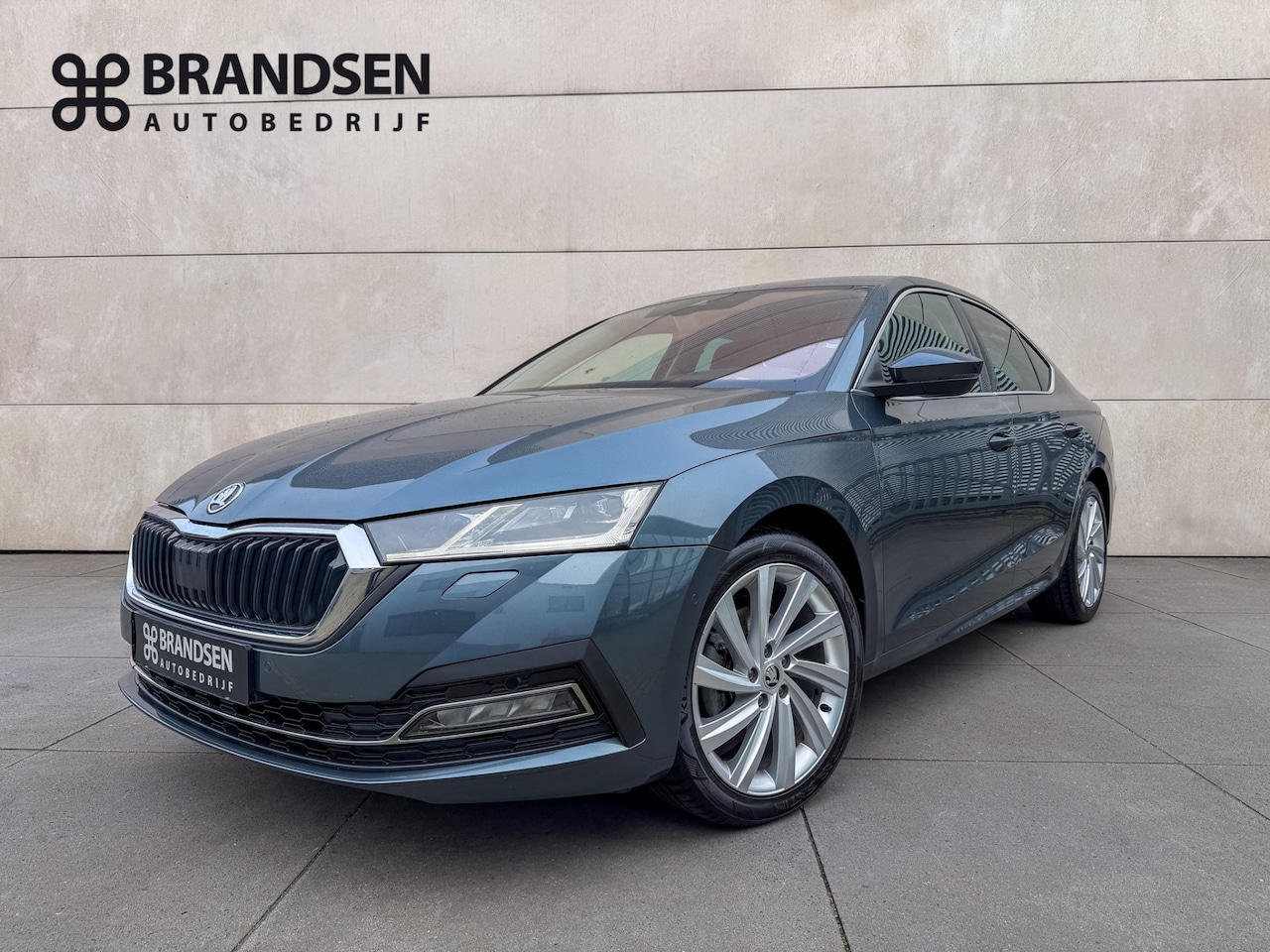 Skoda Octavia - 1.0 e-TSI Business Edition Plus Head up-ACC-Stuur/stoel verw-Camera-18" - AutoWereld.nl