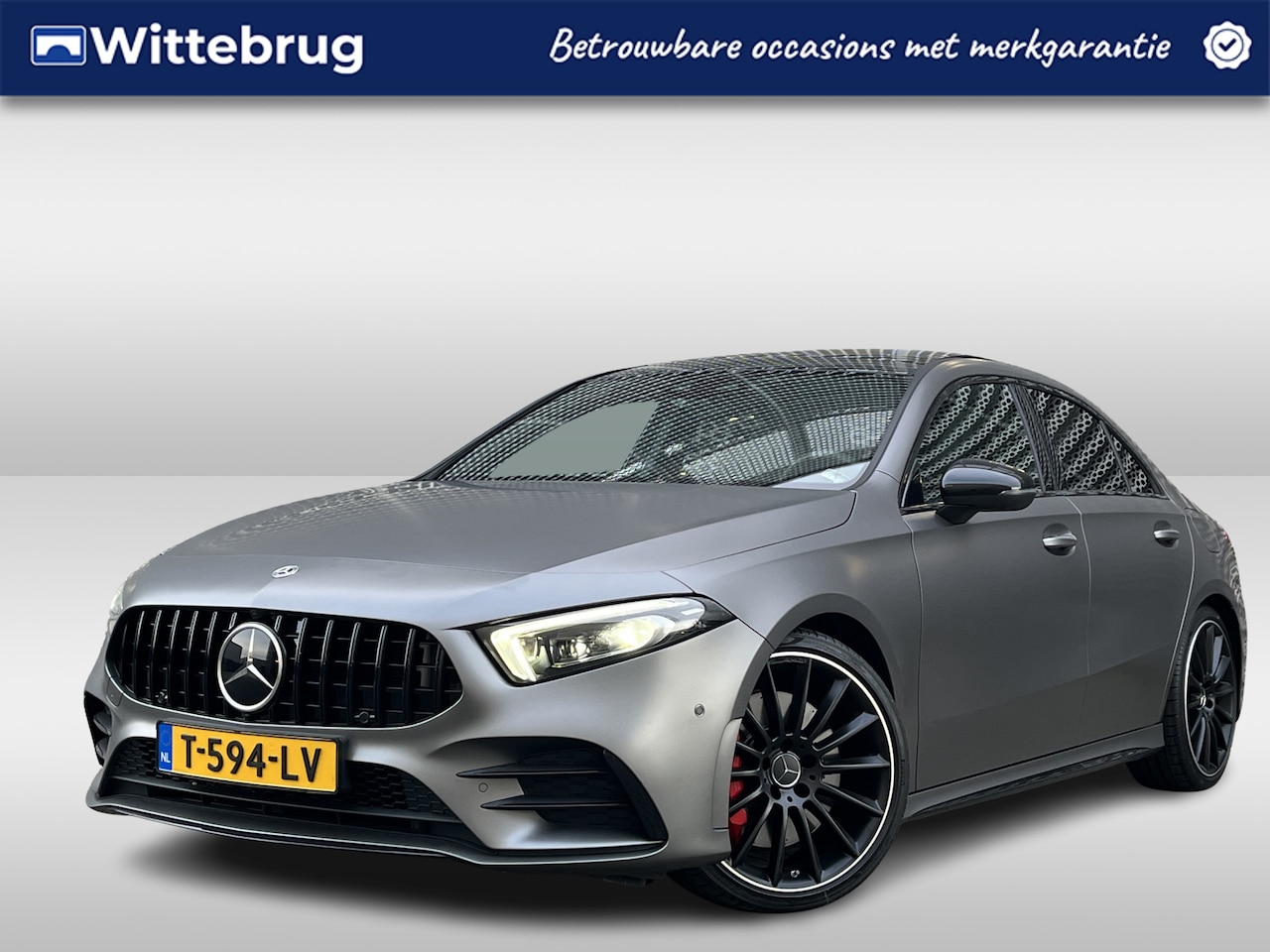 Mercedes-Benz A-klasse - AMG 35 4MATIC Premium Plus / Kuipstoelen / Pano / Memory seats L-R / 360 Camera / Alcantra - AutoWereld.nl