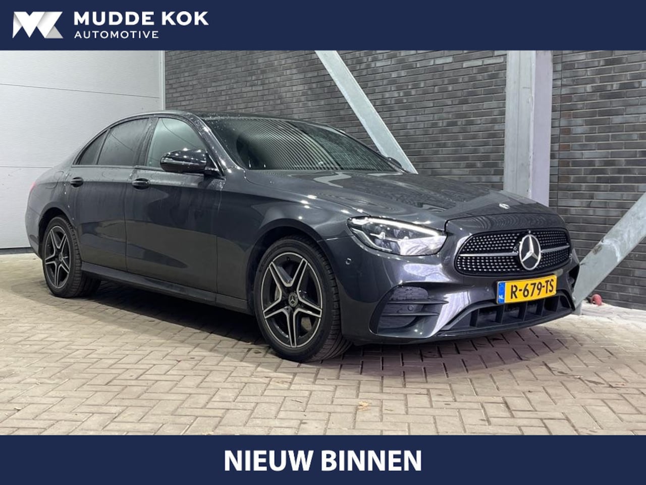 Mercedes-Benz E-klasse - 300 e AMG Line | Panoramadak | 360° Camera | Head-Up | Burmester | Vol-Leder | Trekhaak - AutoWereld.nl